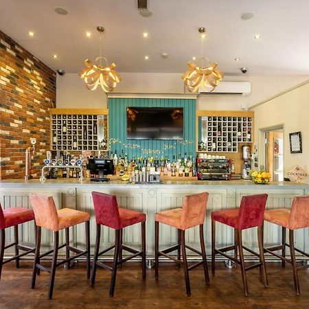 The Inn Hotel Bar And Restaurant Saint Helier Jersey Exteriör bild