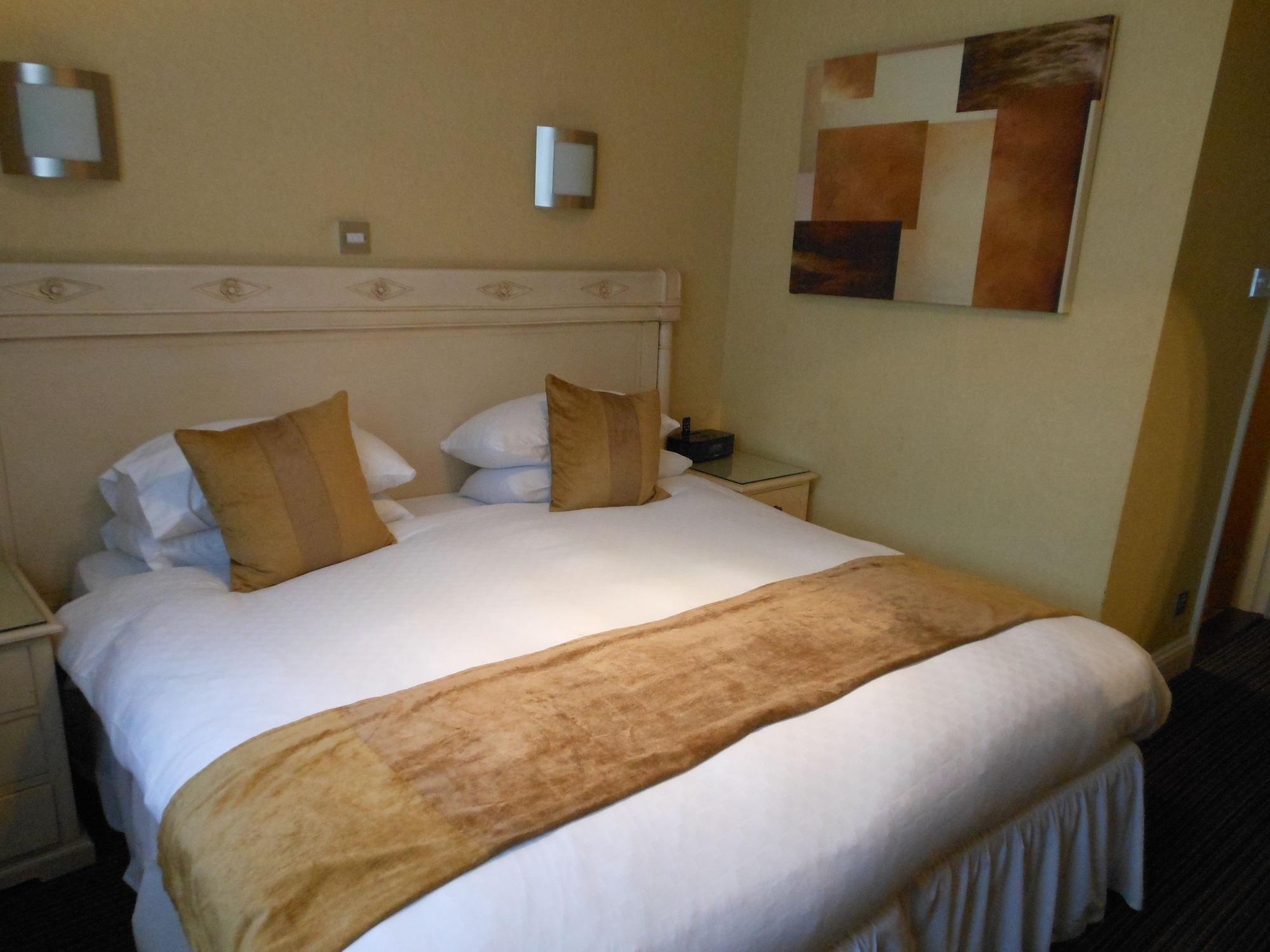 The Inn Hotel Bar And Restaurant Saint Helier Jersey Exteriör bild