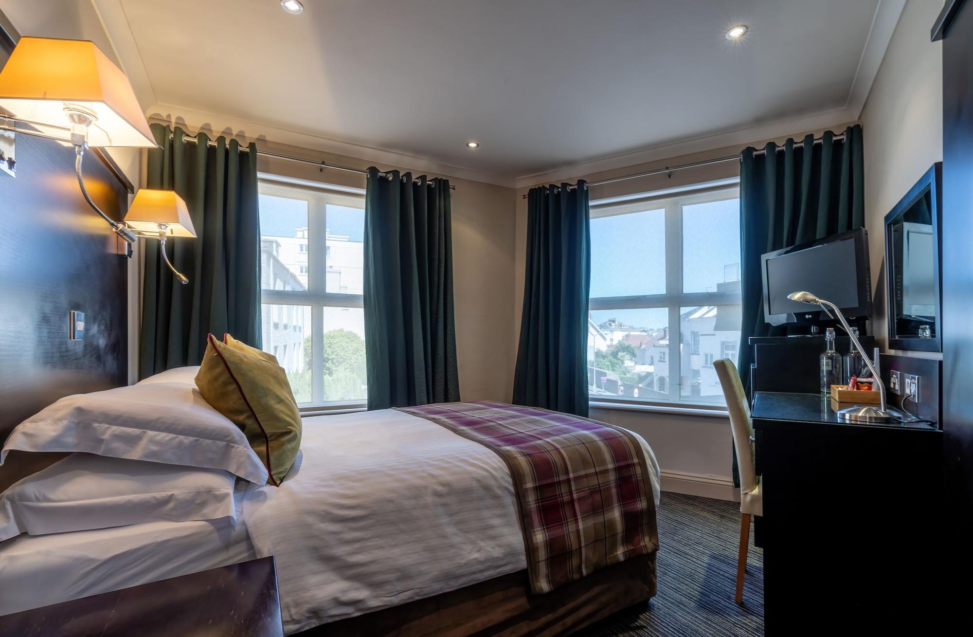 The Inn Hotel Bar And Restaurant Saint Helier Jersey Exteriör bild