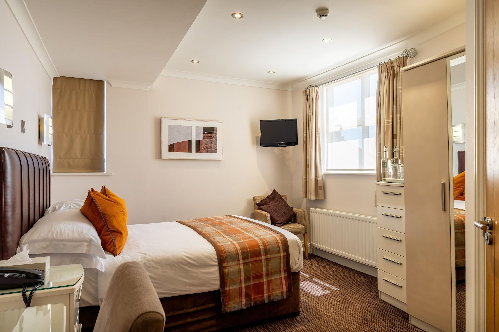 The Inn Hotel Bar And Restaurant Saint Helier Jersey Exteriör bild